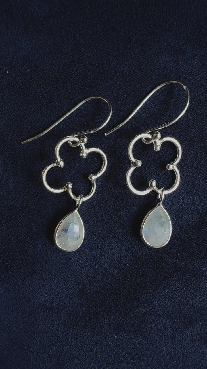 Flower Dew Earrings Moonstone