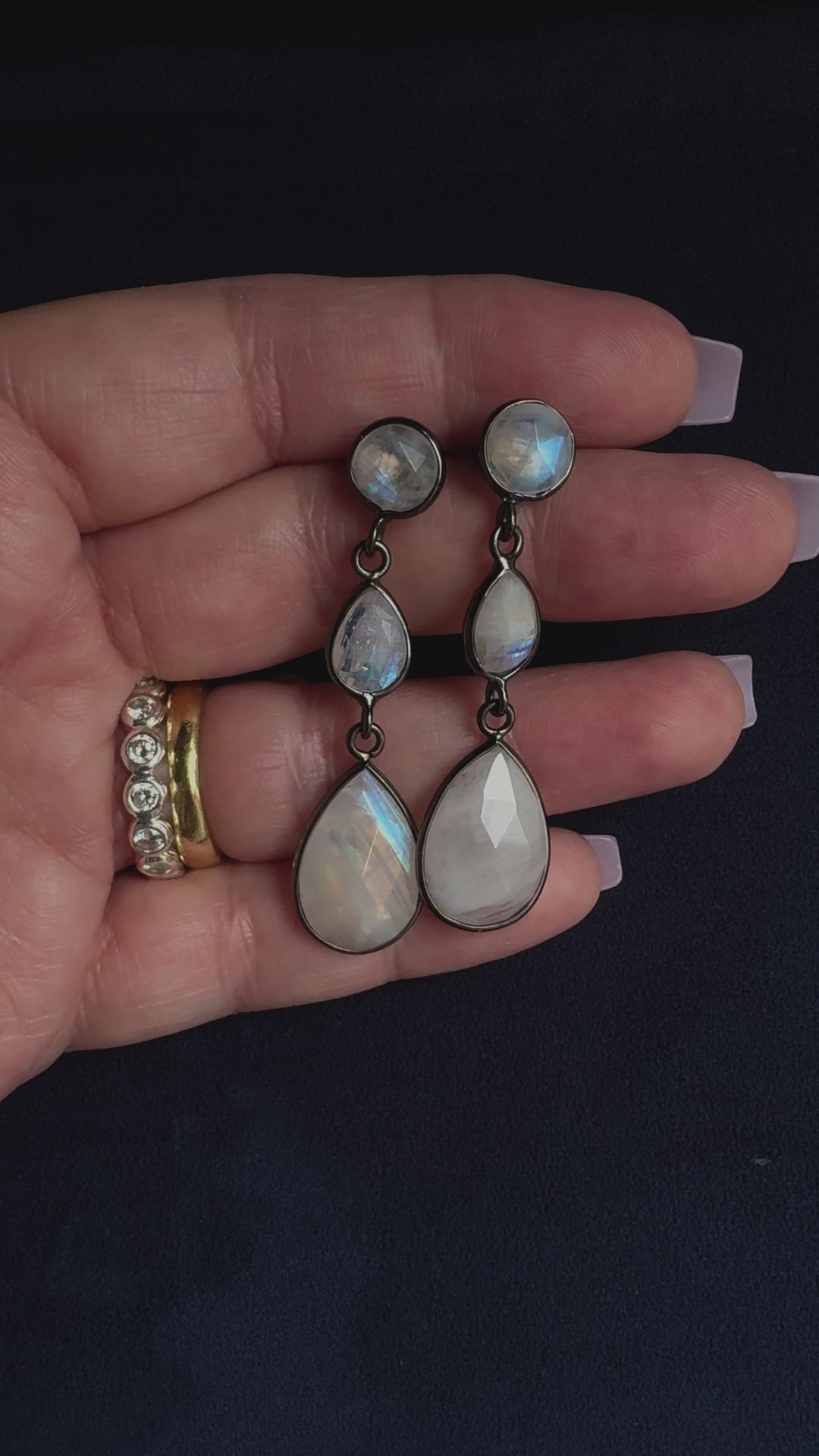 Maya Earrings Moonstone
